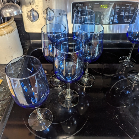 10 Pier 1 Wine Glasses - Picture 7 of 8